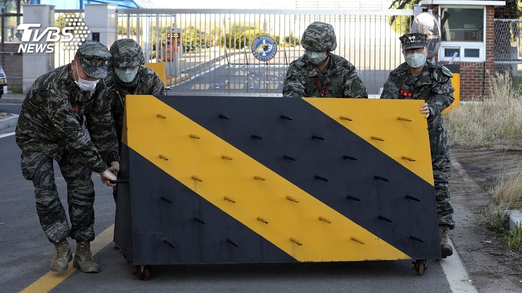 韓單日暴增百例確診 海陸空三軍全傳病例