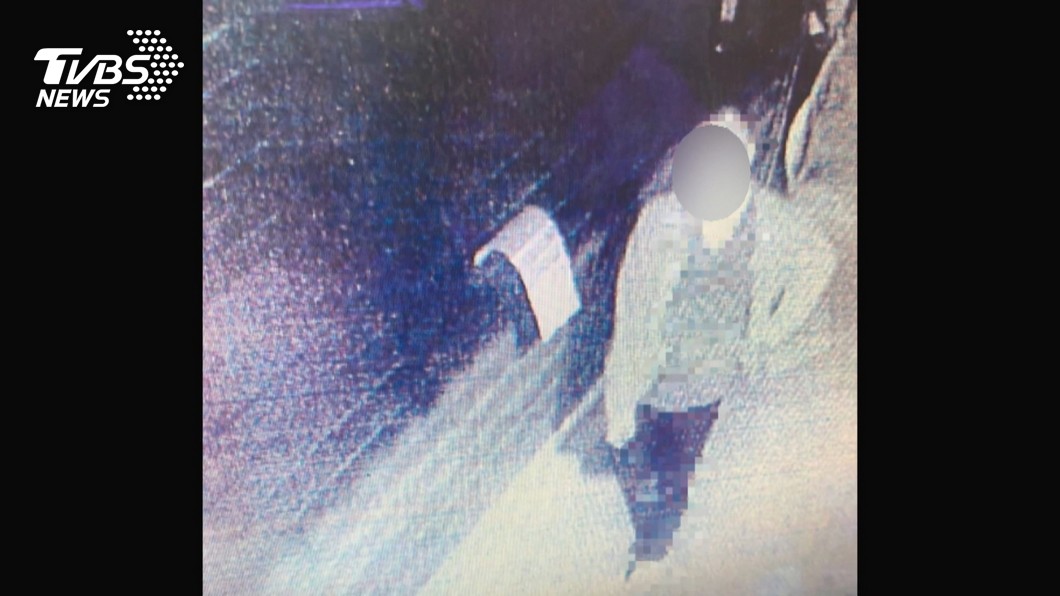 女遭吹風機線勒頸亡　五金行小開落網收押