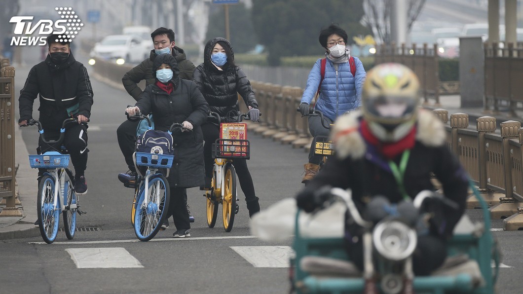 武漢肺炎快速擴散　專家：應從圍堵病毒轉向減災