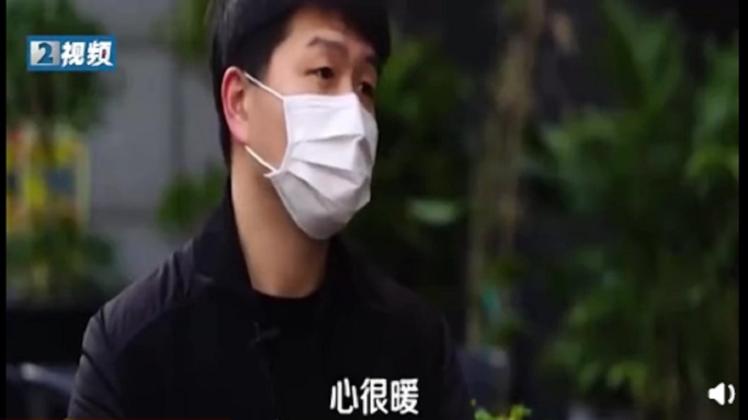 劉猛接受採訪時表示,他和護士並沒有很深入聊天,但她給了自己很大信心 (圖/翻攝自新浪江西)