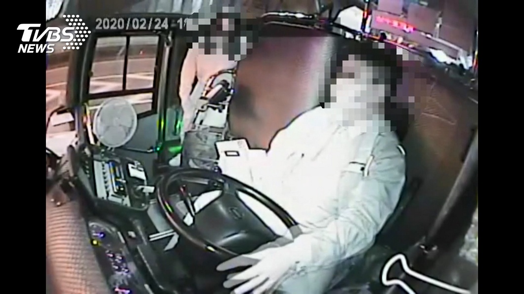 發車不到10分乘客突抽搐 司機即刻救援