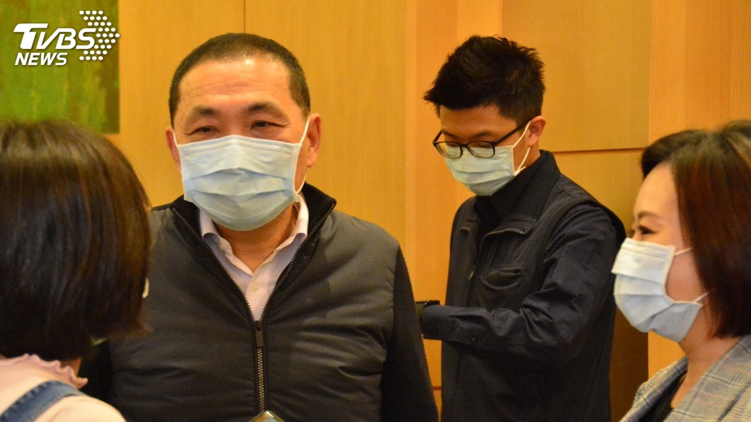 11歲童染武漢肺炎　侯友宜：在補習班有戴口罩