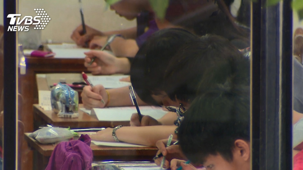 憂趕不上大學甄試!台女困湖北求救:不想放棄台大
