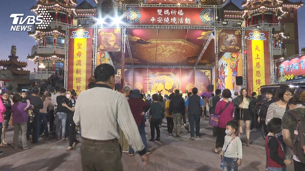 雙媽遶境一改再改 韓國瑜不揹轎致詞僅參拜