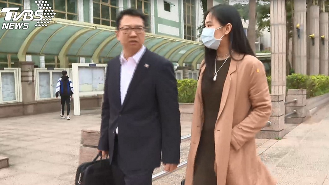 梁敏婷面對媒體提問低調不回應。(圖/TVBS)
