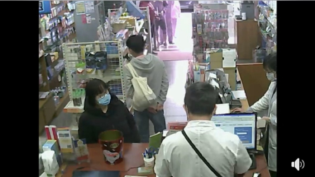 客買口罩酸「時間就是金錢」暴走 藥師嘆:累死才甘願?