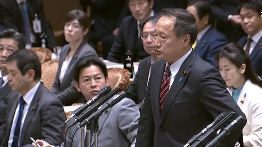 不甩WHO!日議員質詢稱「武漢肺炎」網論戰 影片曝光