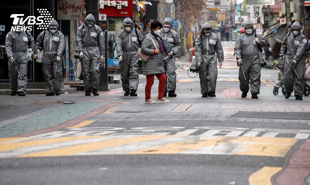 免下車10分鐘驗完 南韓「得來速」快速測新冠