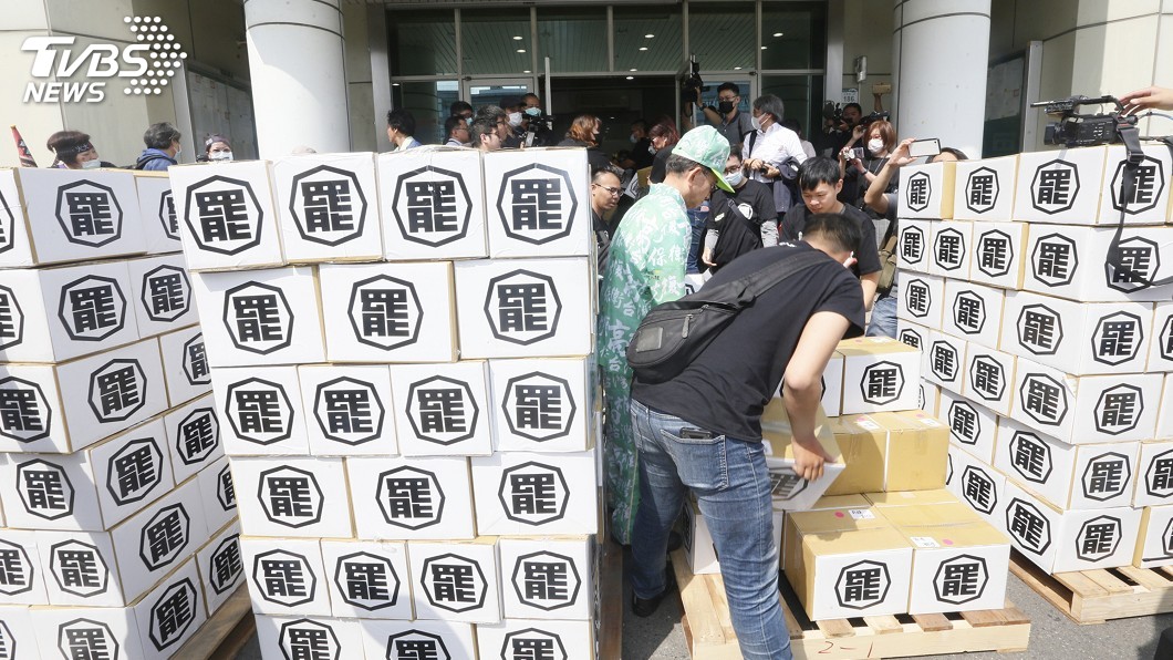 罷韓團體遞交40萬份連署書　估6/13舉行投票