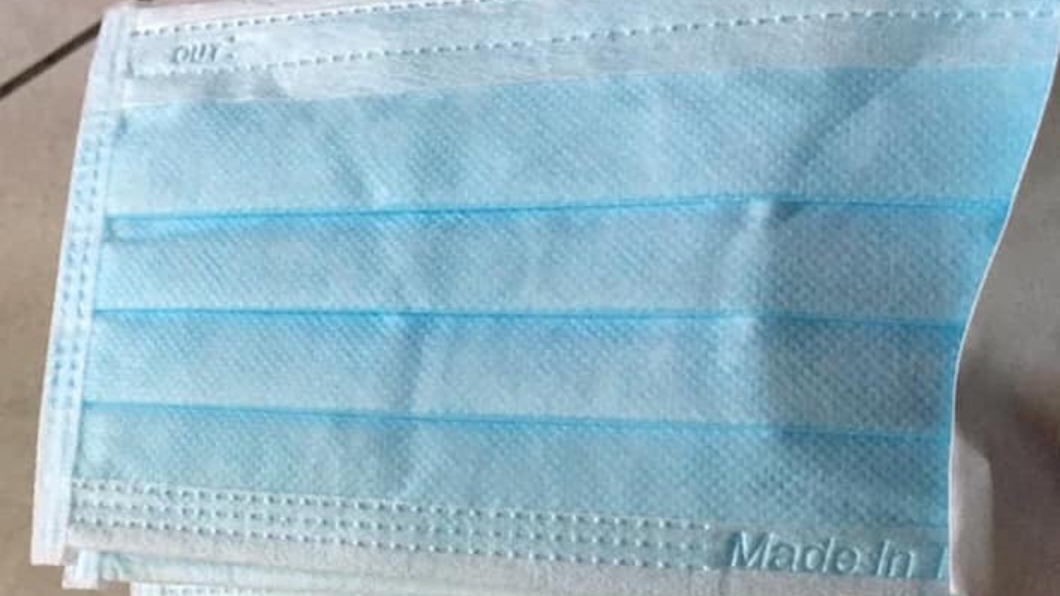 口罩有「瑕疵品」!李來希嗆品管令人搖頭:藥師睡著了嗎