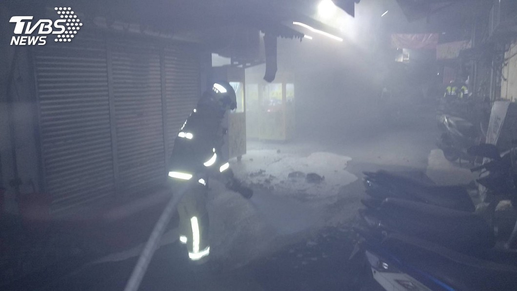 無業男深夜巷弄縱火波及娃娃機店 依公共危險罪送辦