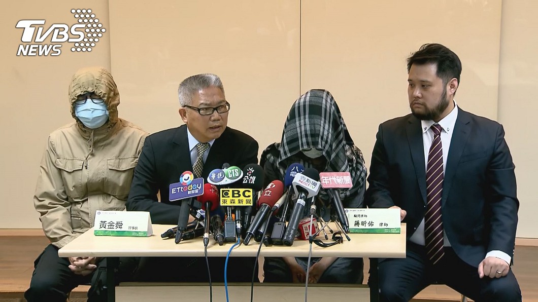 還錯健保卡下跪風波 當事藥師出面