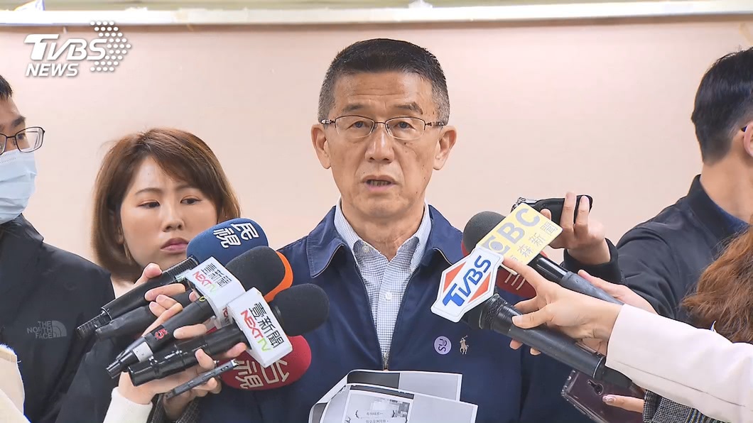 「前局長傳內褲照給我」　王浩逆襲緋聞
