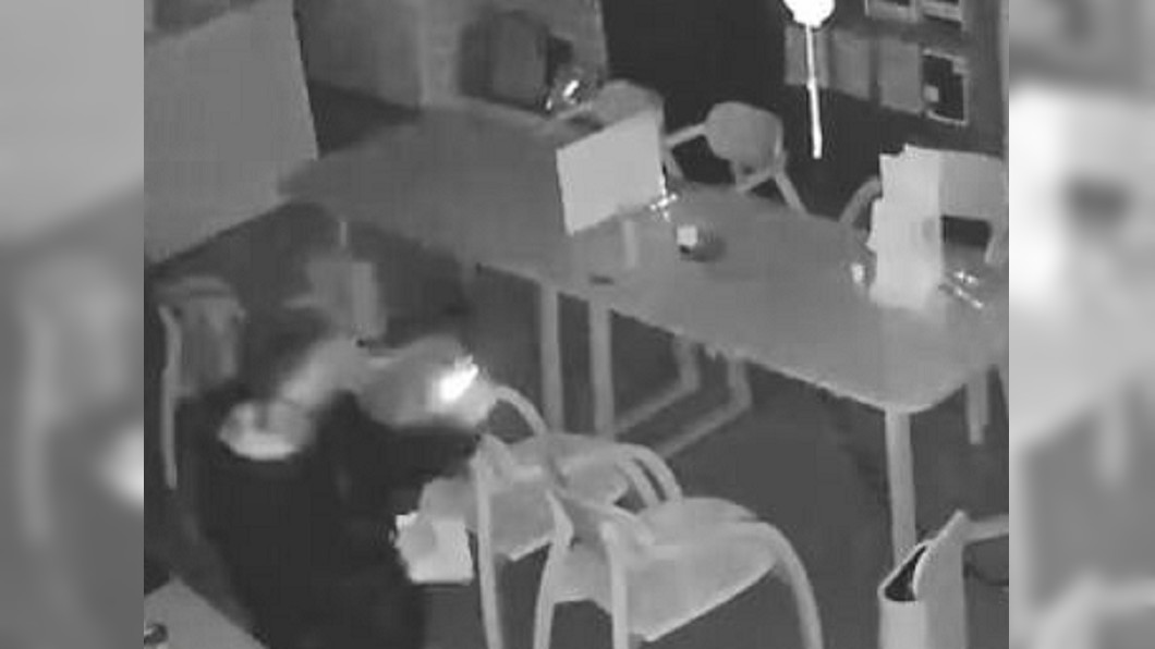 疫情延燒照偷 陸賊持菜刀偷蘋果加盟店