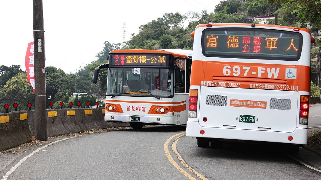北市5條免費掃墓公車 沒戴口罩司機可拒載
