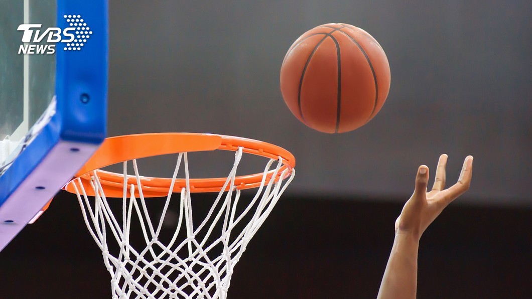 快訊/NBA湖人隊2球員中鏢 金塊、76人也淪陷