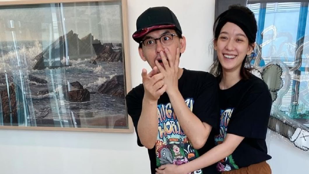 黃子佼透露和孟耿如決定中止婚宴時,老婆反應很平靜。(圖/翻攝自孟耿如臉書、黃子佼IG)