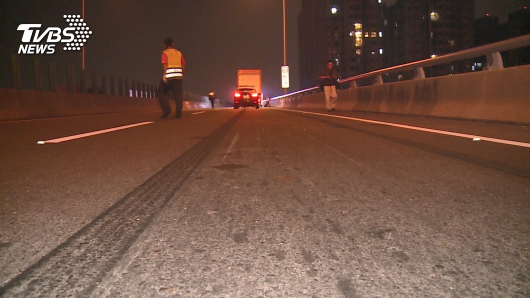 花蓮老翁暗夜返家過馬路 遭聯結車當場輾斃