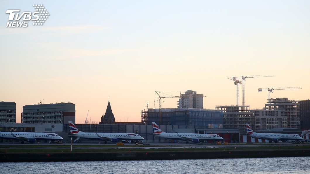 受累武漢肺炎疫情　英國機場關閉、法國地鐵減班