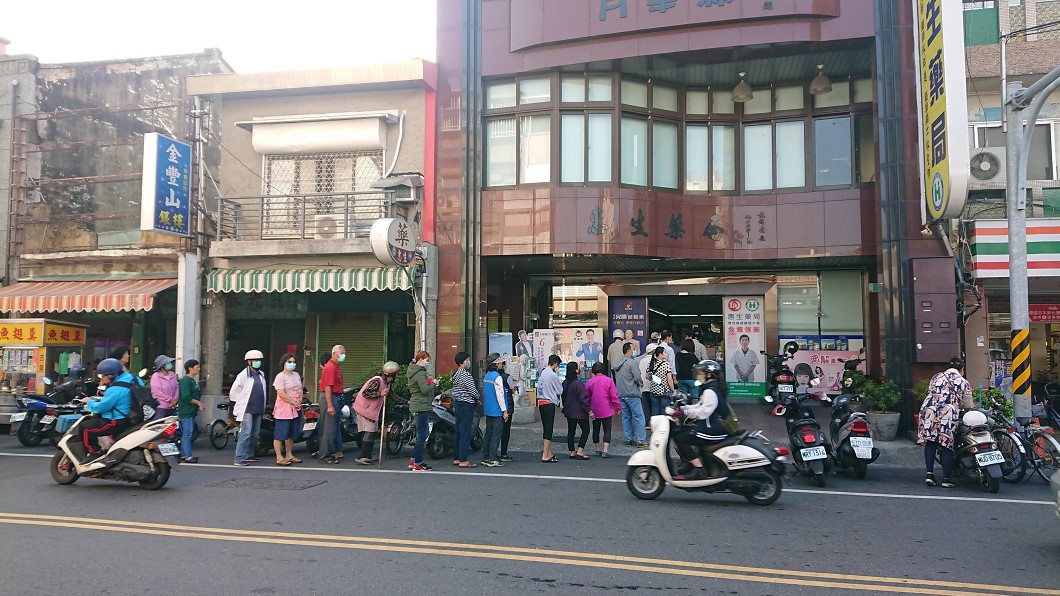 口罩「7元換免排隊」值得?網狂推免錢撇步