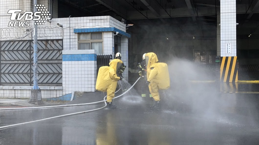 桃園市化骨水槽車外洩 釀2傷送醫