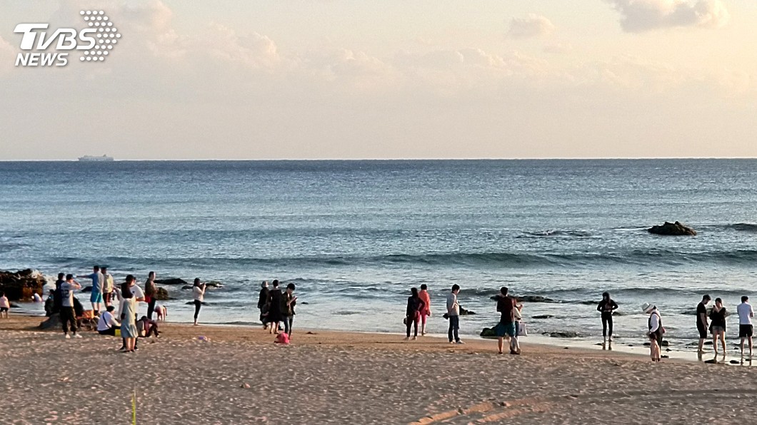 疫情衝擊出國遊客回流 墾丁訂房率破8成
