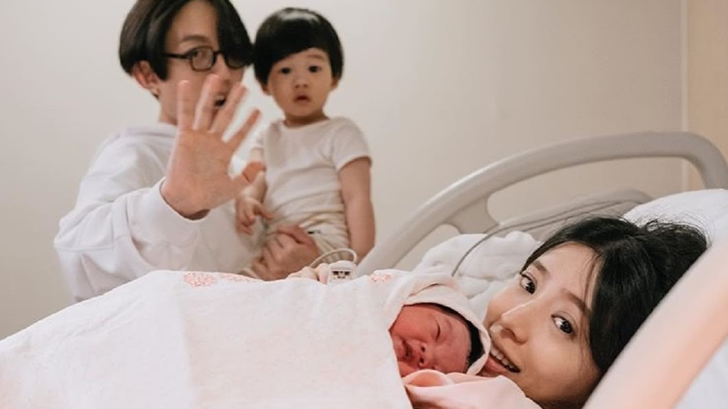 丁文琪也生啦!林宥嘉曬全家福喊話「兒子交給我吧」