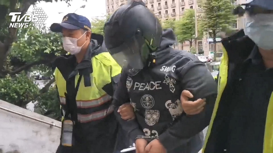 搶劫啊!借錢遭拒持刀刺 19歲男沿街呼救