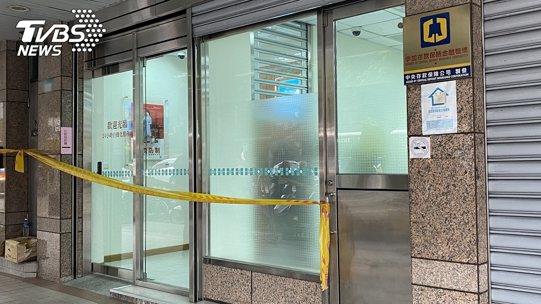 台北板信銀行搶案　警逮陳男起獲贓款及改造槍