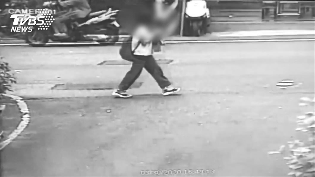 女童下公車回家遭尾隨 變態竟熊抱、強吻