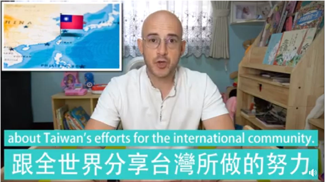 吳鳳拍片向世界各國分享台灣在防疫上的成功和努力。(圖/翻攝自吳鳳臉書)