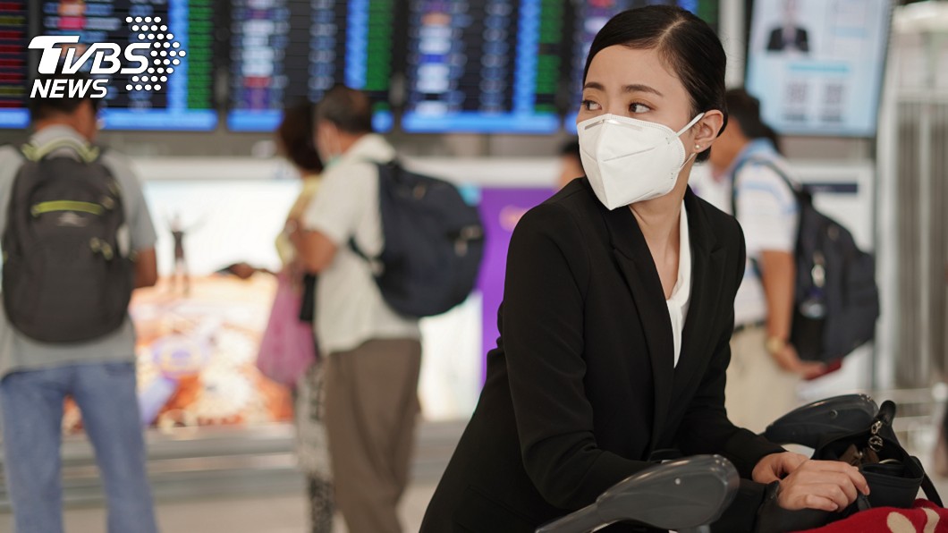 不甩疫情出遊=預支自由? 空姐發燒隔離慘曝:醫院全滿