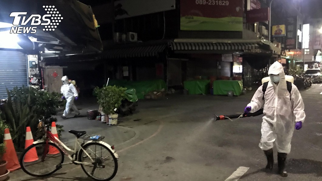 連續假人潮散去　台東展開景點消毒