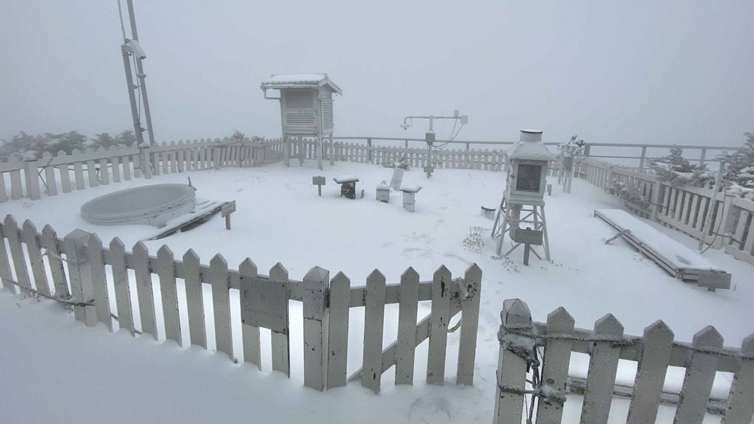 玉山積雪14.5公分　玉管處籲山友勿勉強登頂