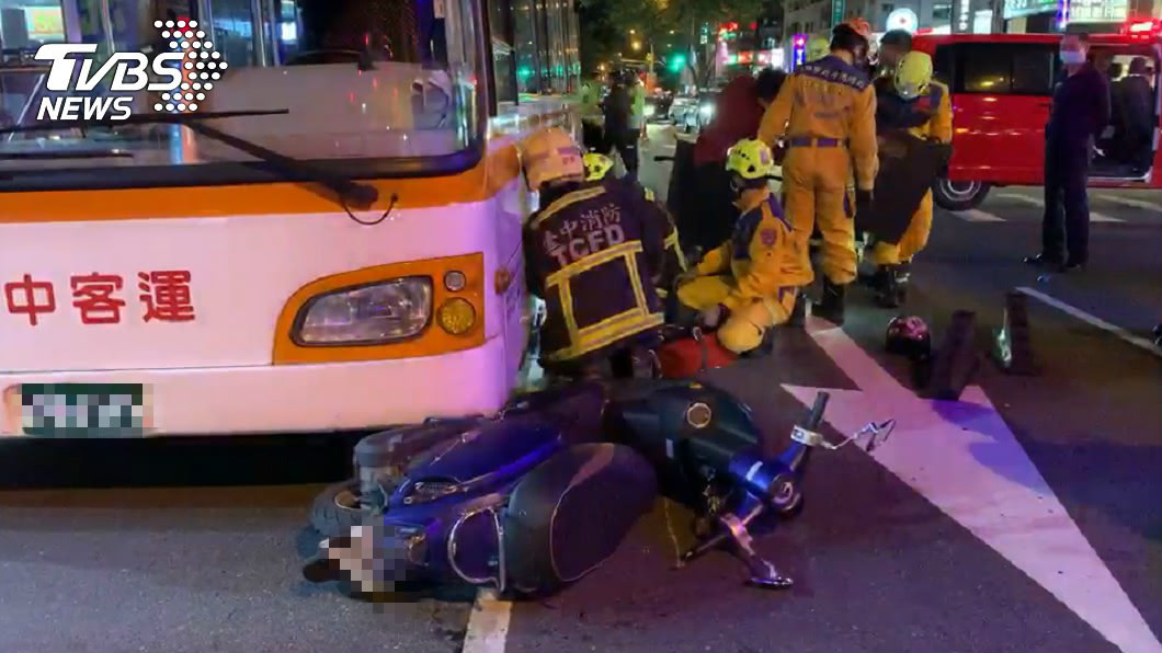 爸媽在家等吃飯 聞「女兒遭公車輾亡」崩潰:頭都變形了