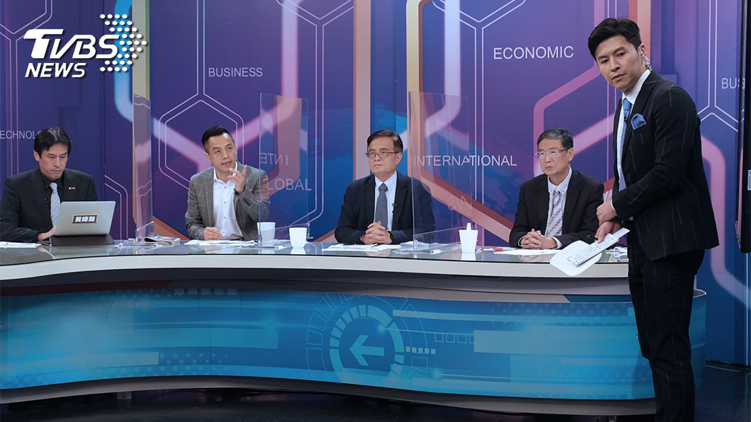 《國民大會》在來賓座位架設隔板,宛如知名拉麵店的個人包廂 。(圖/TVBS)