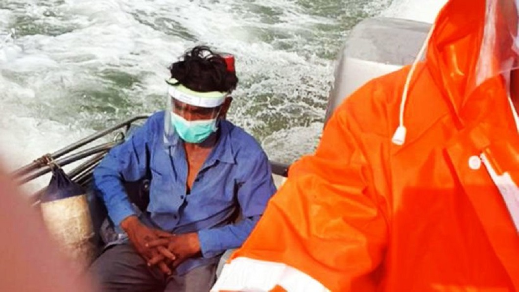 泰男返家遇到邊境被封 走2天路跳海從大馬游回國