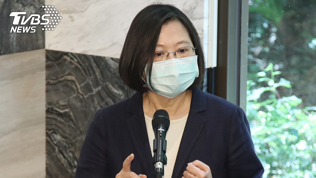 蔡總統:政府雙管齊下助企業及勞工共度難關