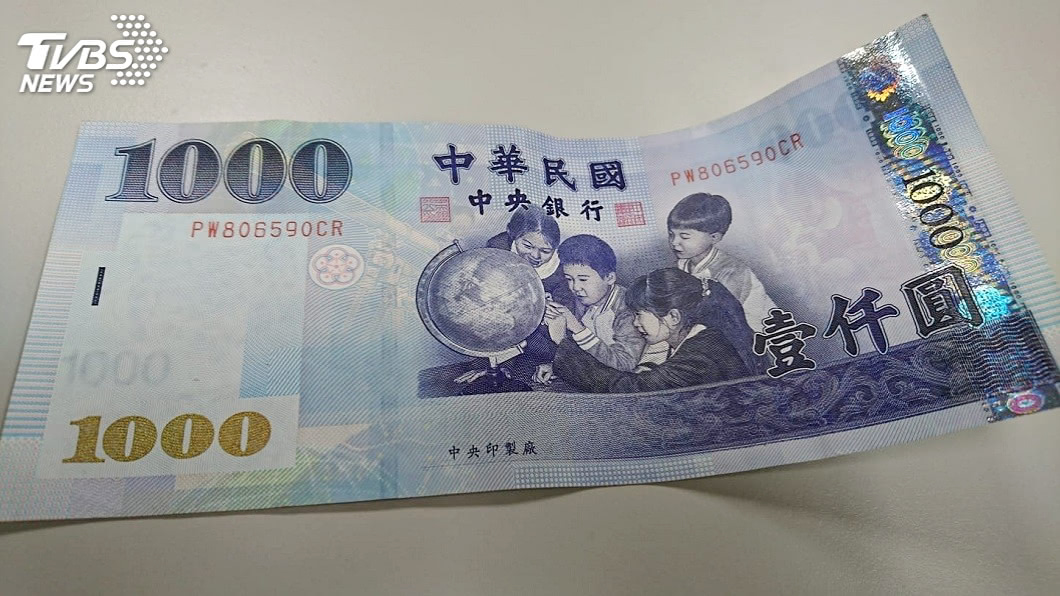 阿嬤掏1千元：給你拿去吃飯！竊賊不逃乖乖等警抓
