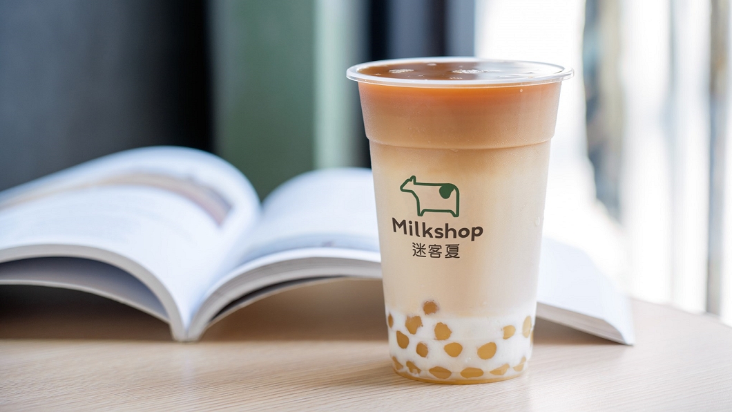 迷客夏平日優惠大放送!茶拿鐵買2送1 龜記抽Gogoro