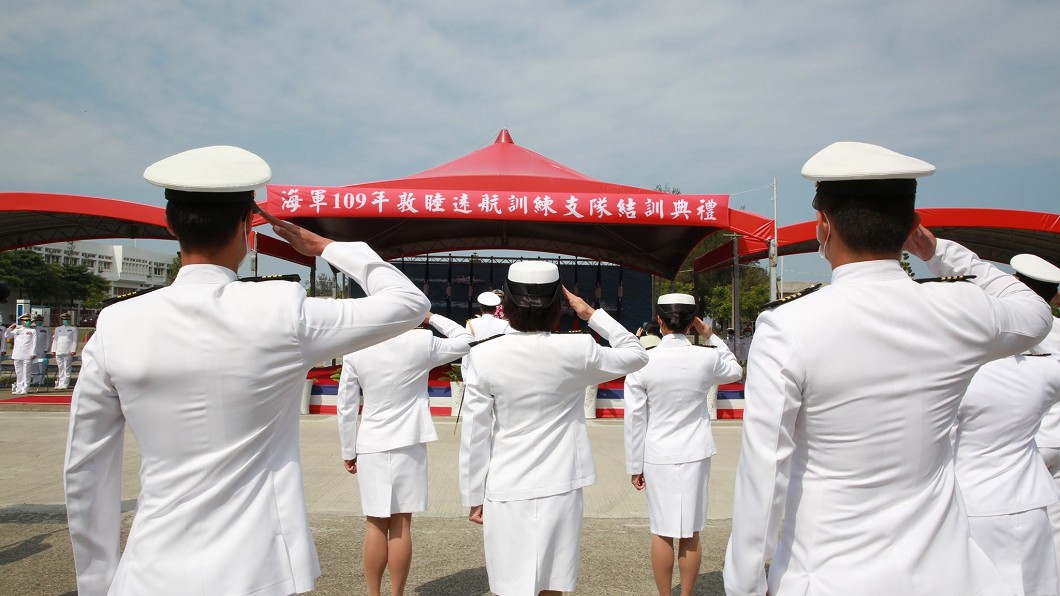 敦睦艦7百人全台趴趴走 國防部臉書遭出征:部長請負責