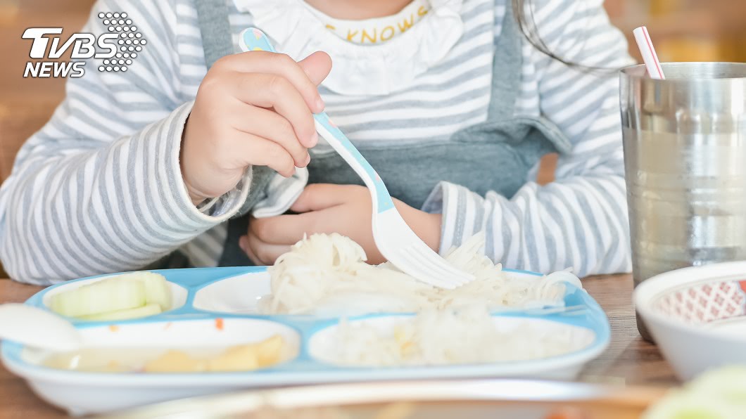 不爽被減薪!幼稚園阿姨飯菜下毒報復…無辜幼兒慘送醫