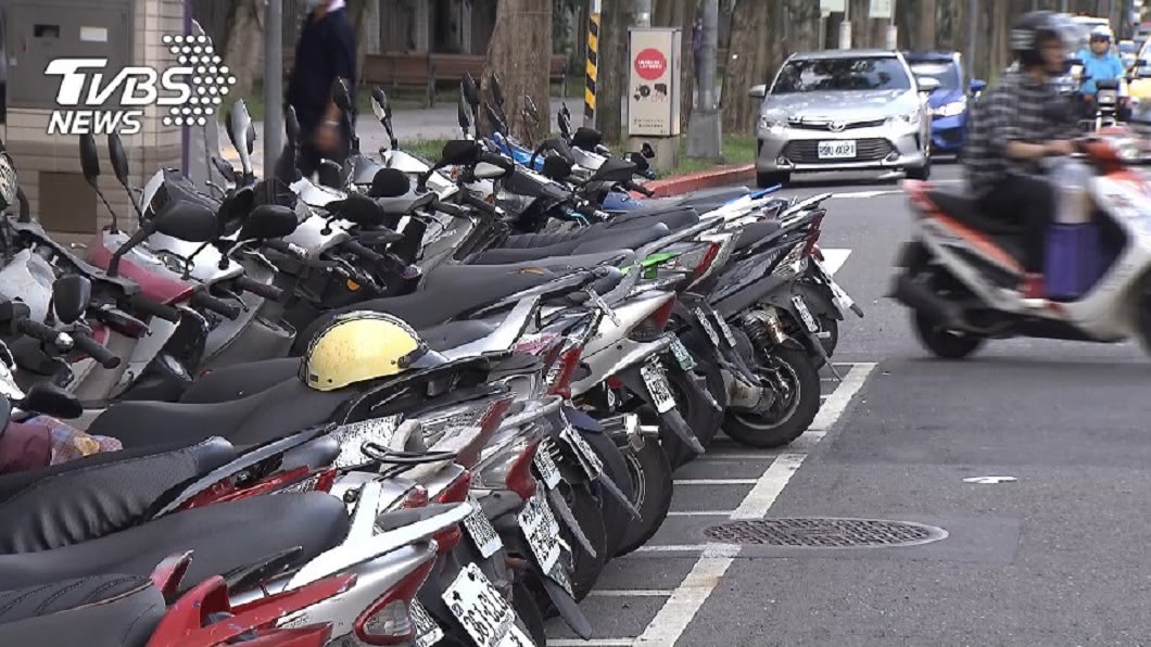 機車被移到身障車格 女回國收12張罰單1.4萬超傻眼