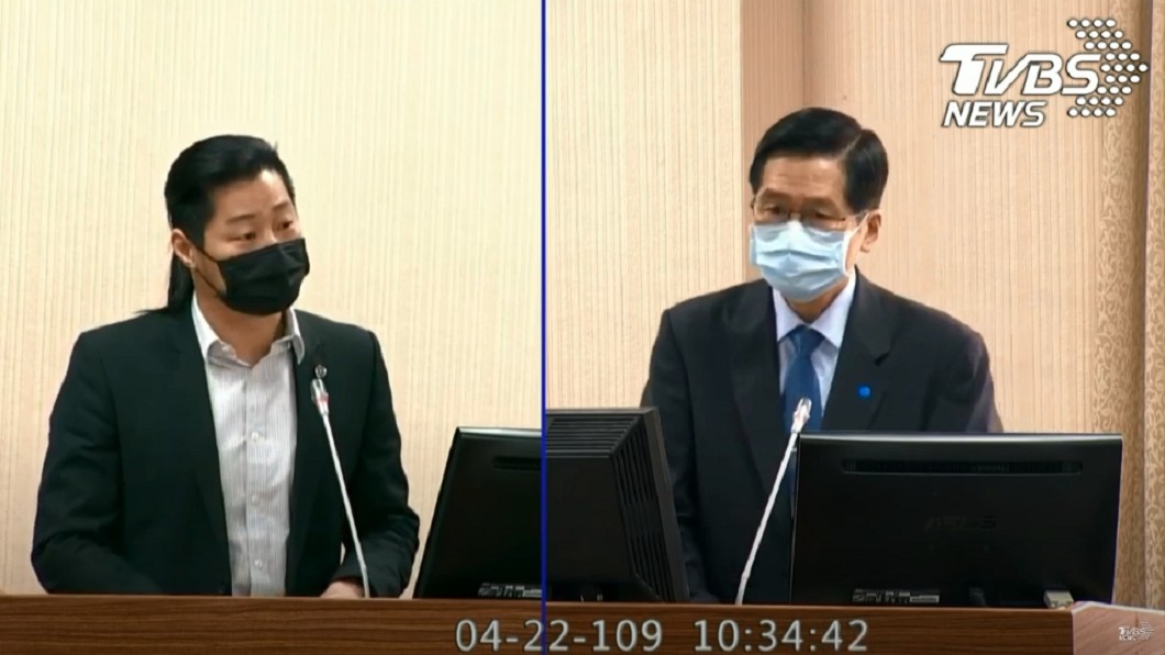抓包敦睦艦案說詞不一　嚴德發坦承「228沒管制休假」