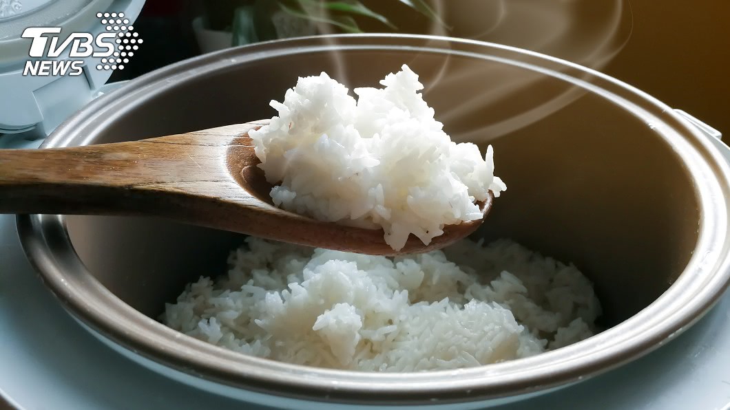 煮白飯卻飄肉香…他見電鍋藏屍嚇壞 網:這可是上等藥材