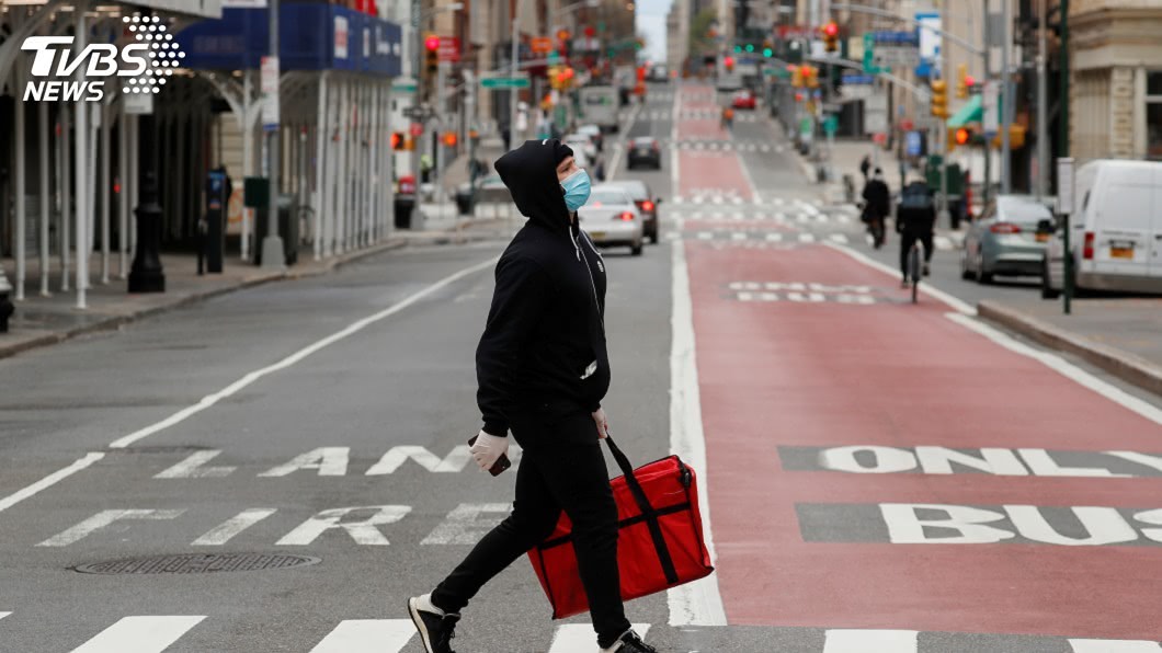 美國新增死亡病例逾千起　確診病例逼近百萬大關