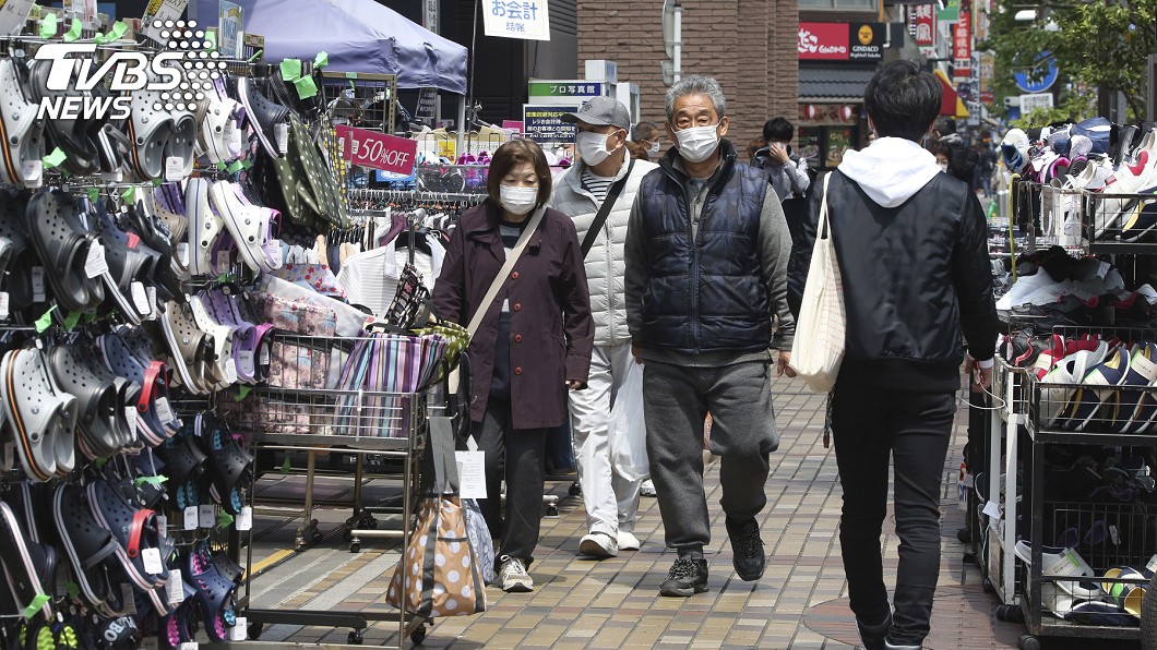 日本防疫市區鬧空城 人潮卻跑去郵局大賣場
