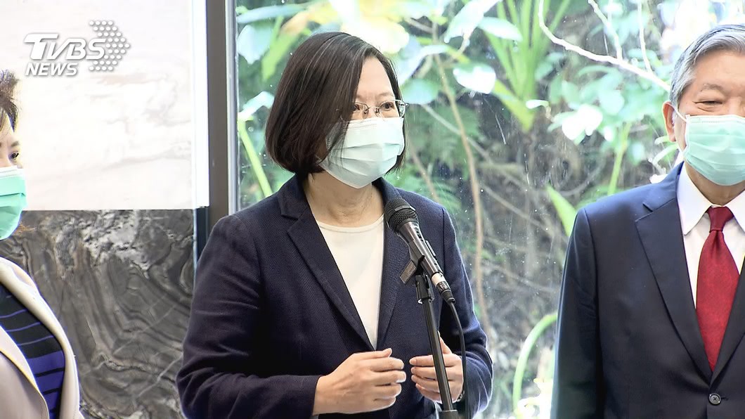柯文哲爆常去練台生家吃飯 蔡英文回應了