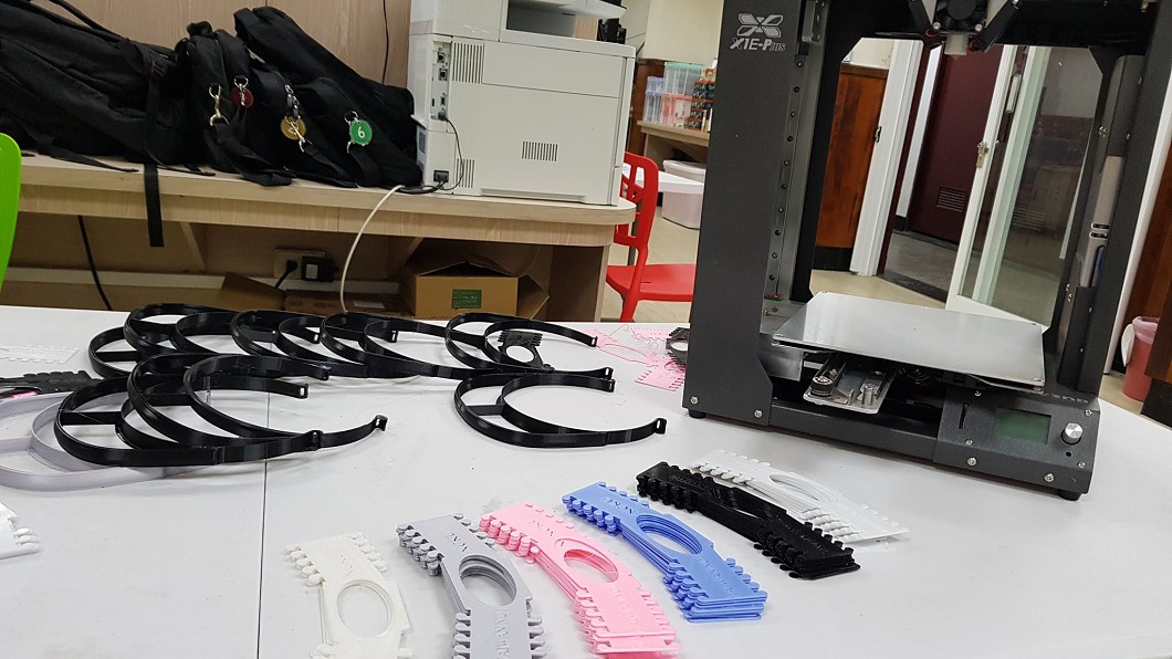 成大Maker Factory表示會將檔案開放,讓有3D印表機的機構可自己印,也可到現場索取。(圖/翻攝自成大Maker Factory臉書)