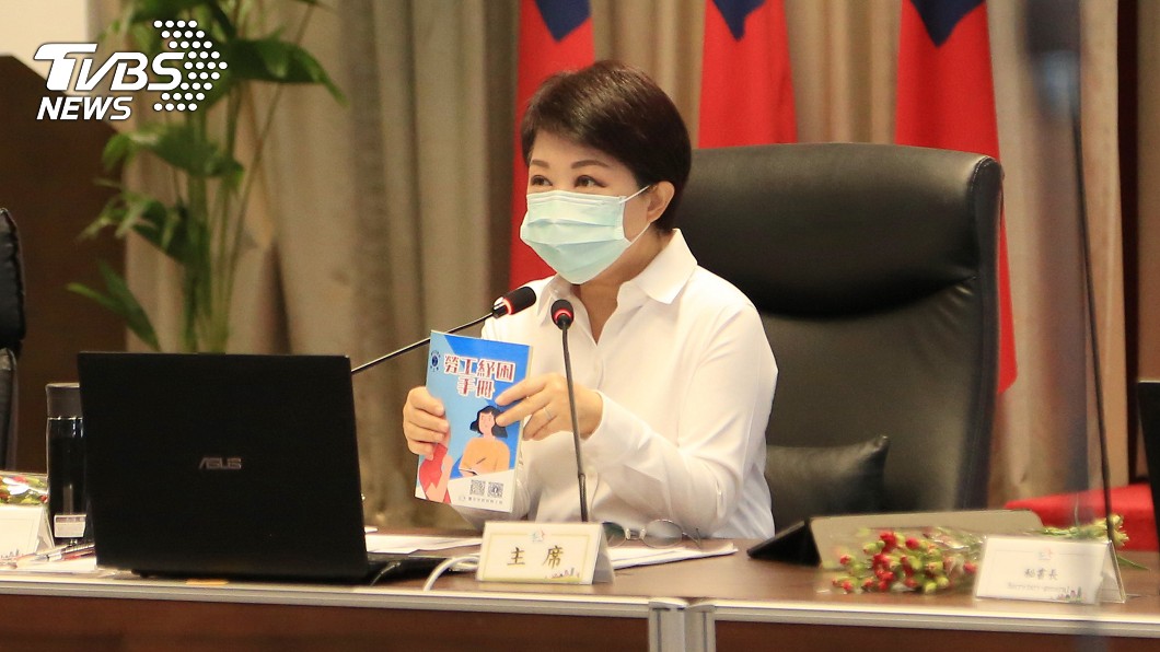 中市府自製勞工紓困手冊 盧秀燕:一次掌握